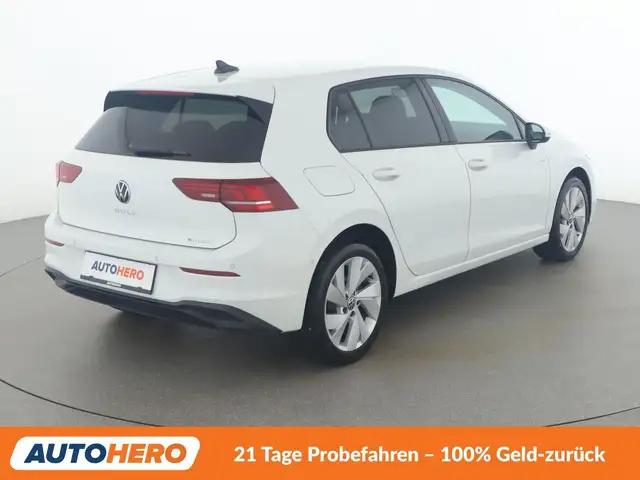 Volkswagen Golf view 6
