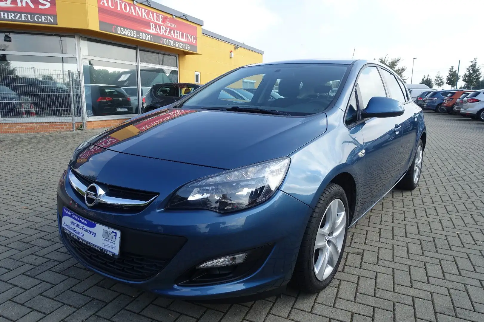 Opel Astra J Lim. 5-trg Fun*Klima*Brems-Assist*1.Hand Bleu - 1