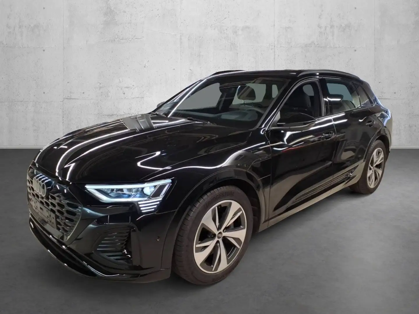 Audi Q8 e-tron 50 S line HUD Int. S line Matrix ACC Naviplus VCpl Schwarz - 2