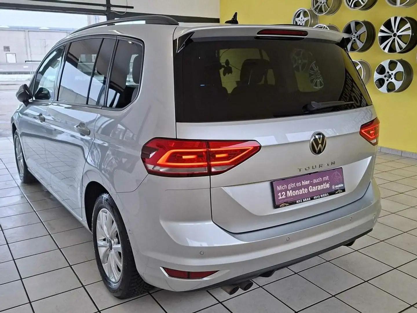 Volkswagen Touran Comfortline DSG, 1.BESITZ, NAVI, RFK, PDC Silber - 2