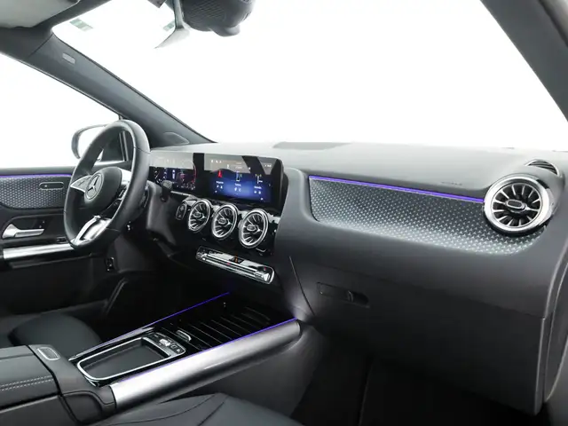 Mercedes-Benz B-Class view 10