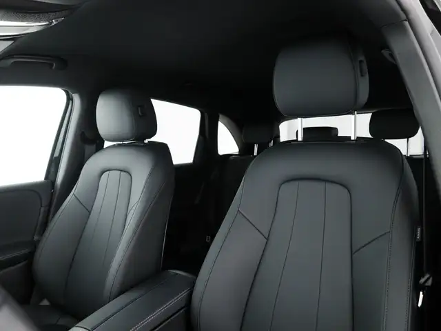 Mercedes-Benz B-Class view 13