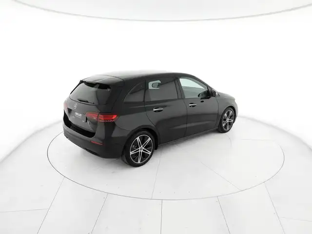 Mercedes-Benz B-Class view 4