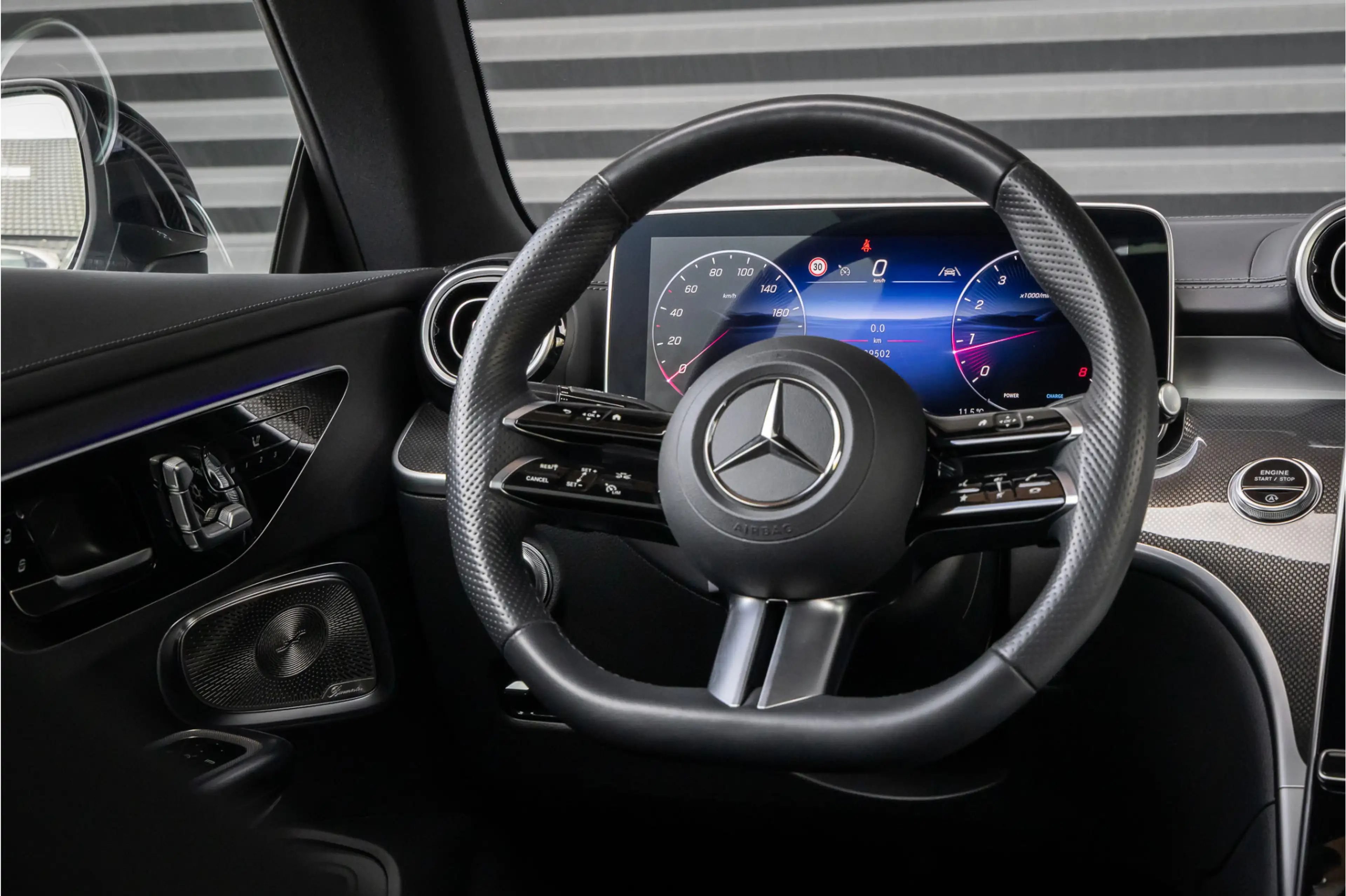 Mercedes-Benz CLE 200 Coupé AMG Line 20'' - Night - Burmester — photo 20