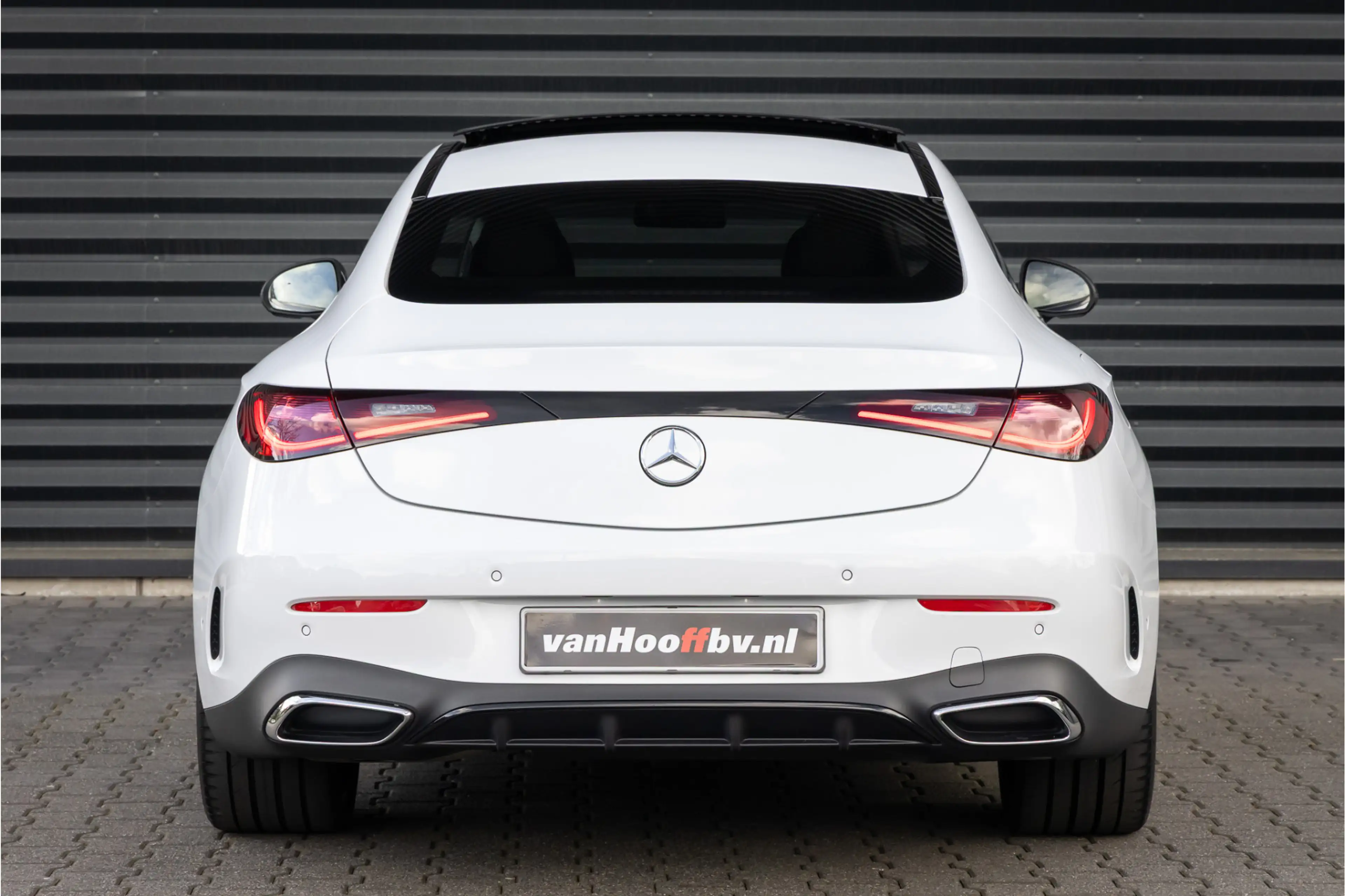 Mercedes-Benz CLE 200 Coupé AMG Line 20'' - Night - Burmester — photo 22