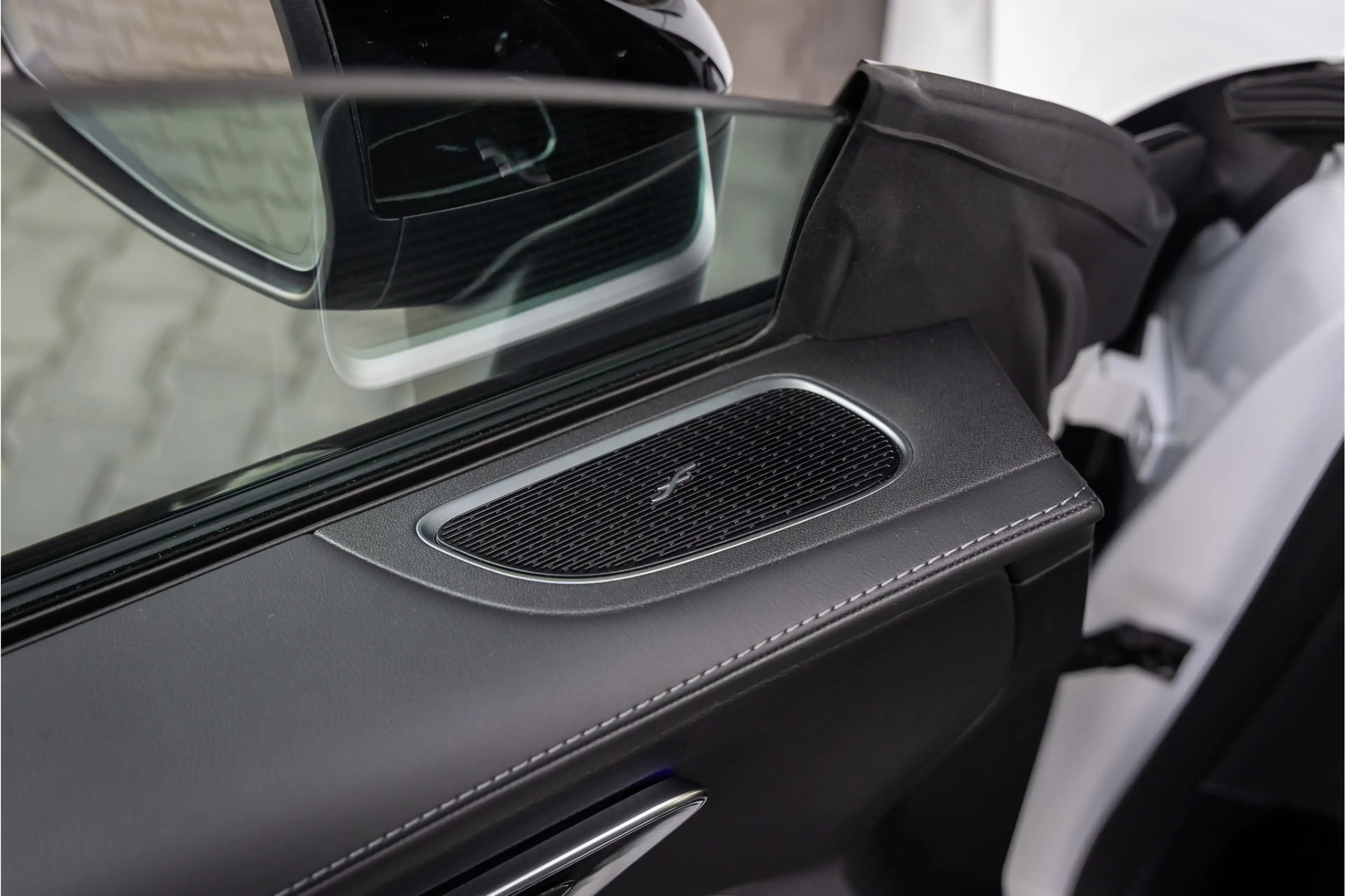 Mercedes-Benz CLE 200 Coupé AMG Line 20'' - Night - Burmester — photo 10