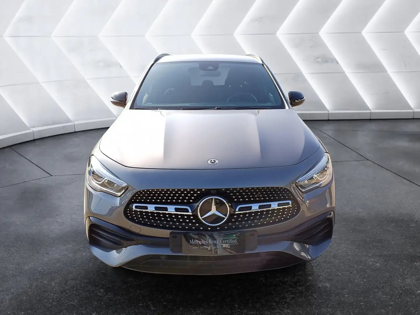 Mercedes-Benz GLA 180 180 d Premium auto Gris - 2