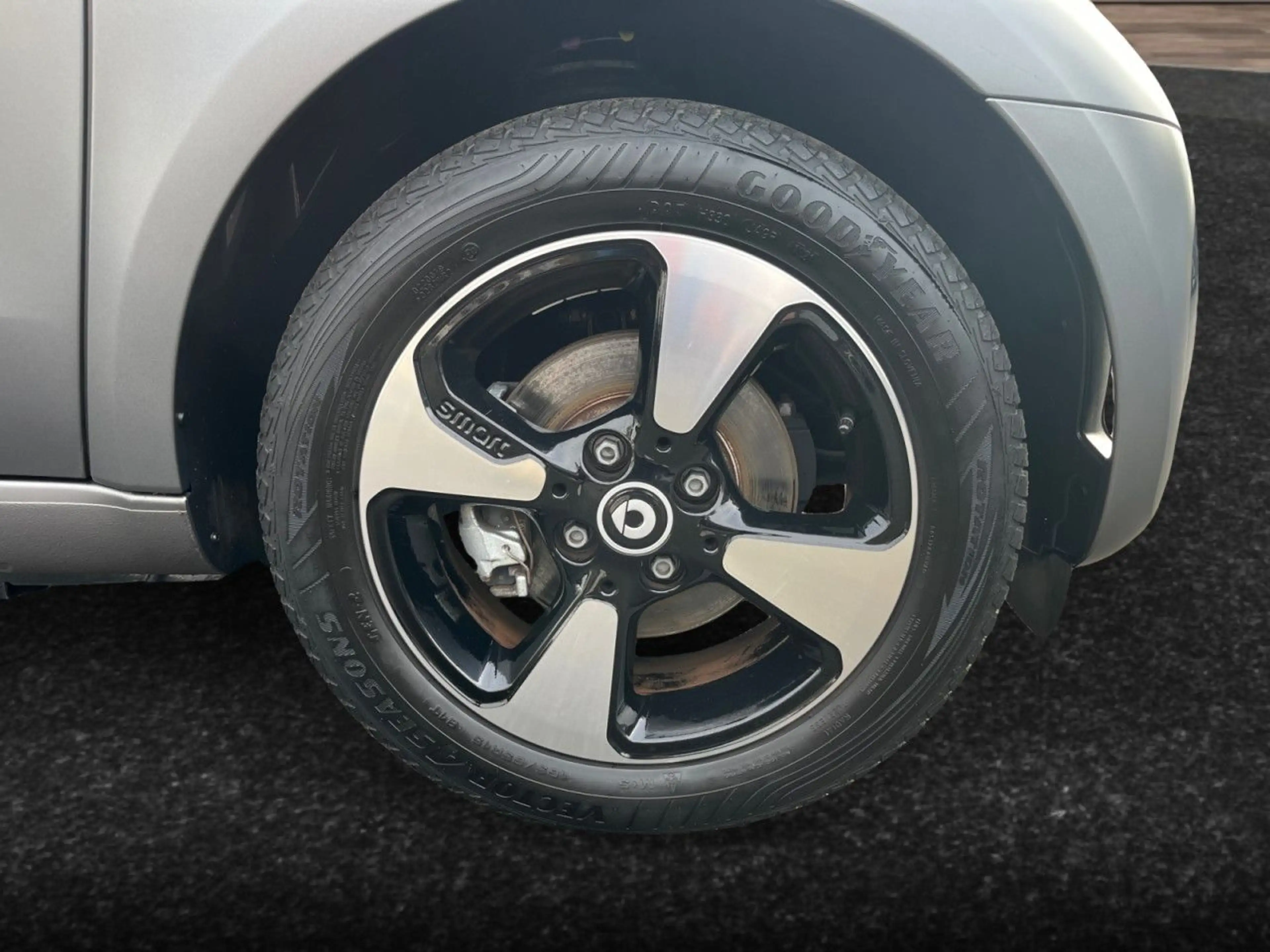 smart forTwo coupé 60kWed passion cool&Audio SHZ Tempom — photo 6