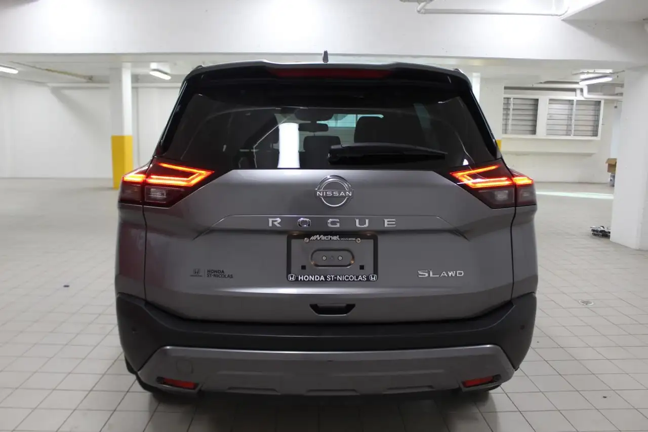 Nissan Rogue снимка Nissan Rogue
