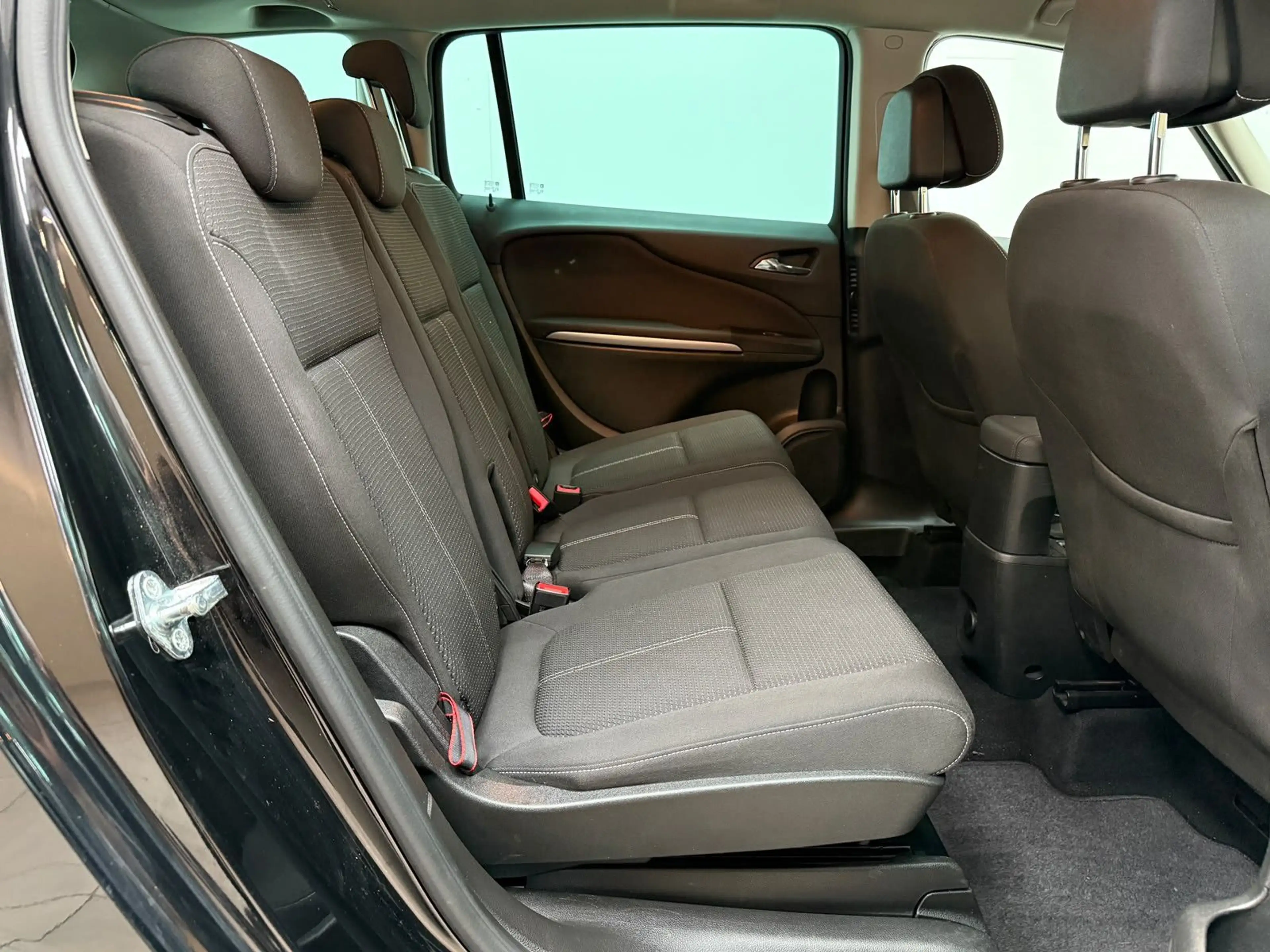 Opel Zafira C Active Start/Stop 7 SITZER / KAMERA/AHK — photo 14