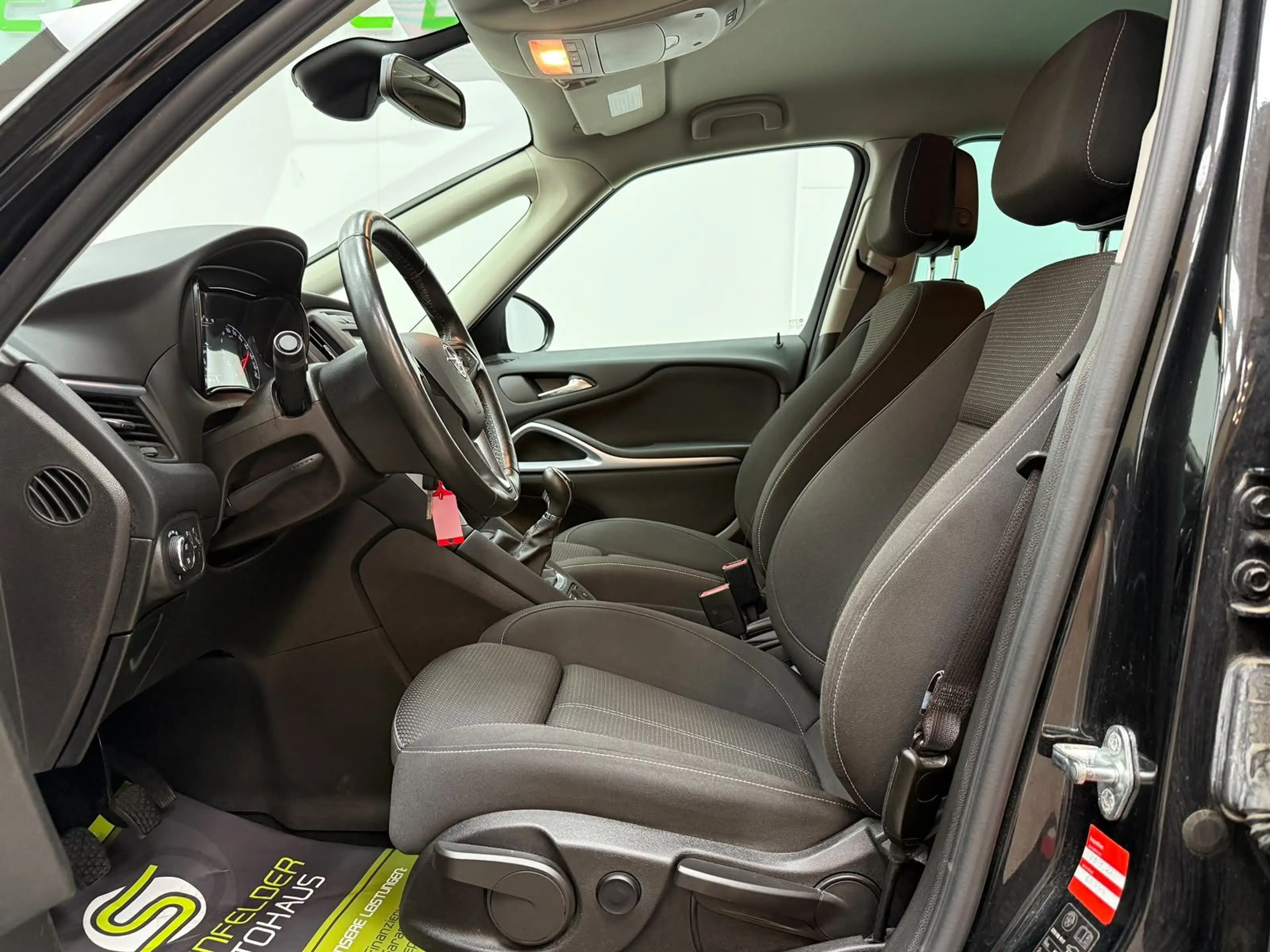 Opel Zafira C Active Start/Stop 7 SITZER / KAMERA/AHK — photo 11