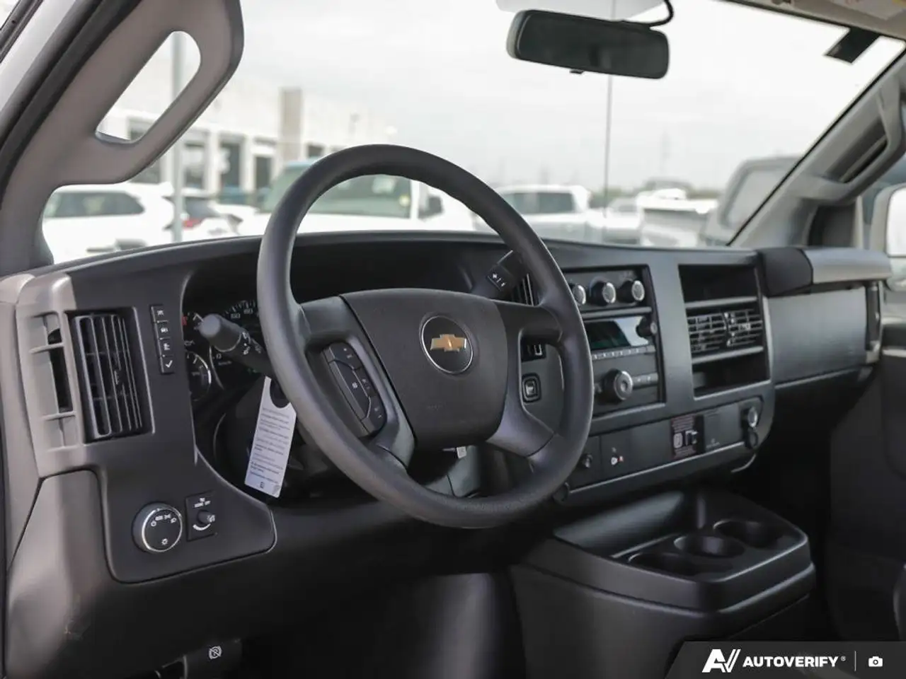 Chevrolet Express 2500 снимка Chevrolet Express 2500