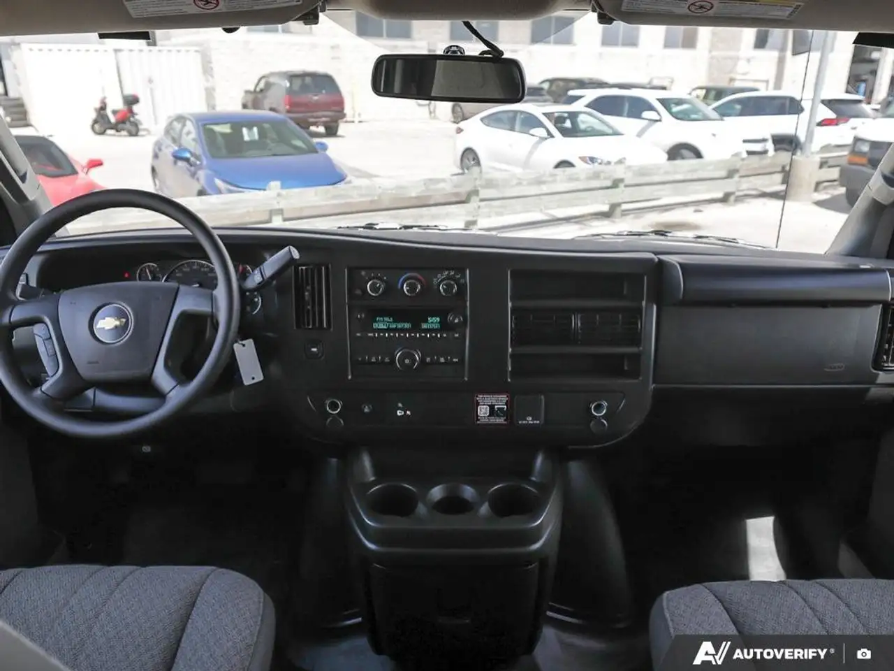 Chevrolet Express 2500 снимка Chevrolet Express 2500