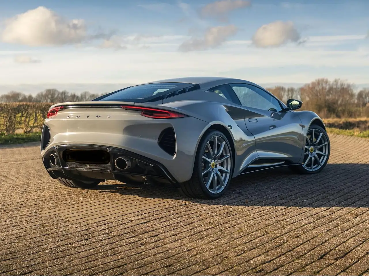 Lotus Emira 2021
