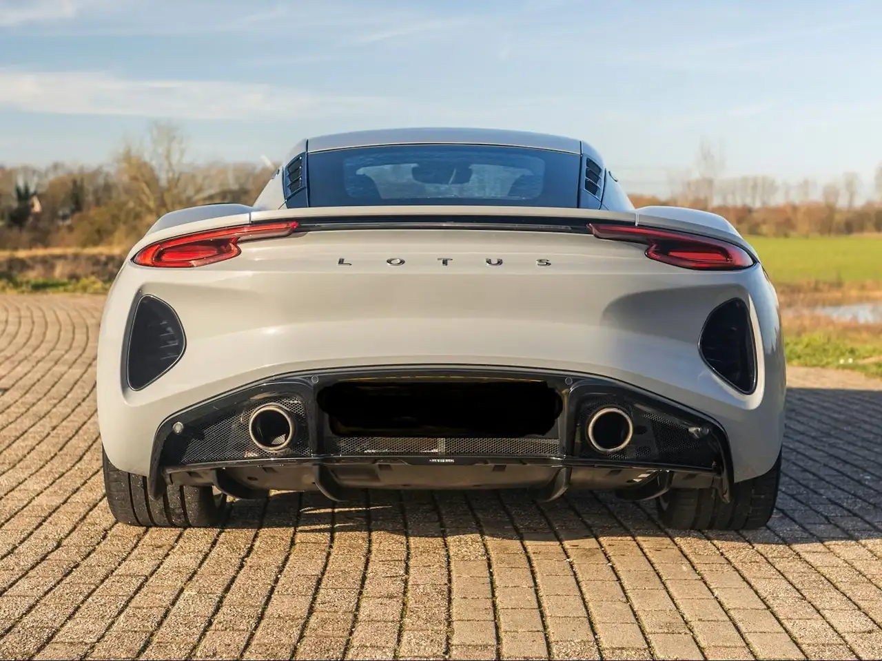 Lotus Emira 2021