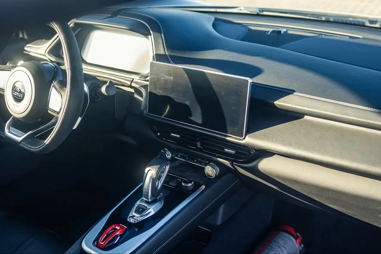 Lotus Emira 2021 — фото 11