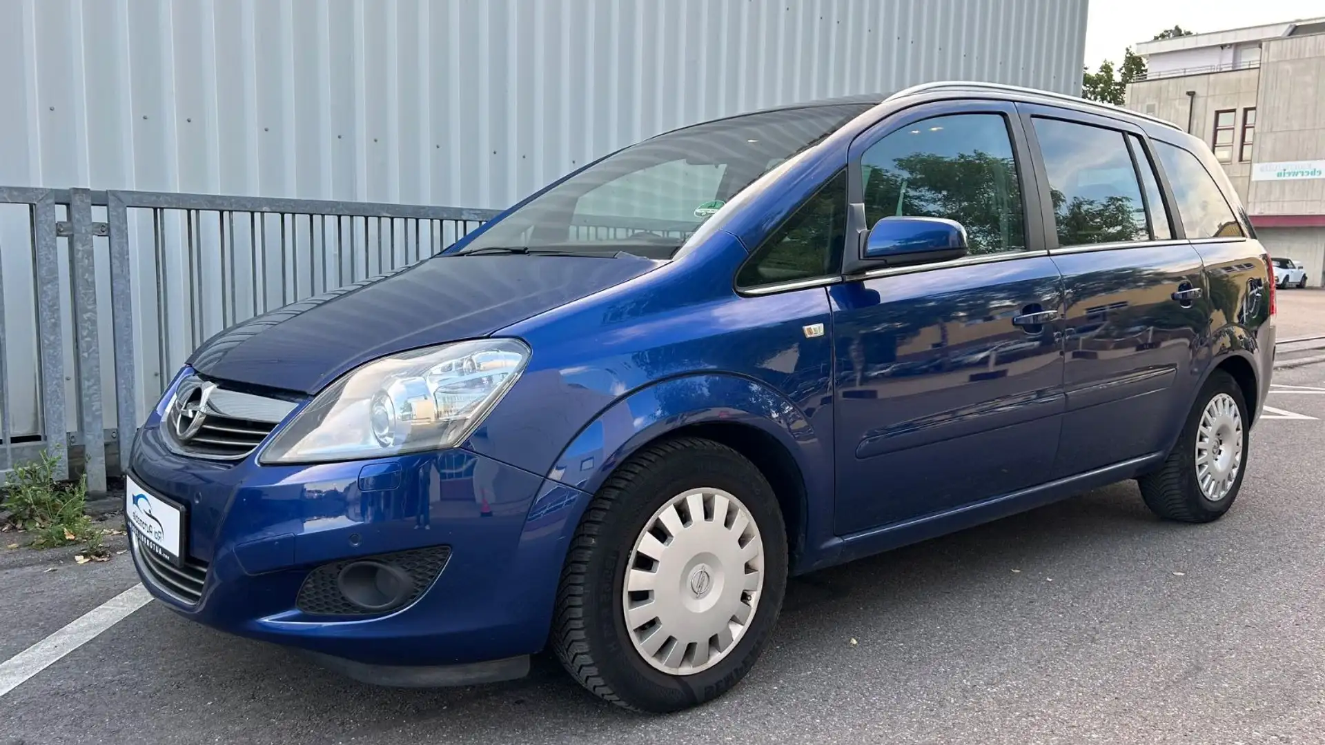 Opel Zafira 1.8,AUTOMATIK,TÜV,KLIMA,7-SITZE,TEMPOMAT Blau - 1
