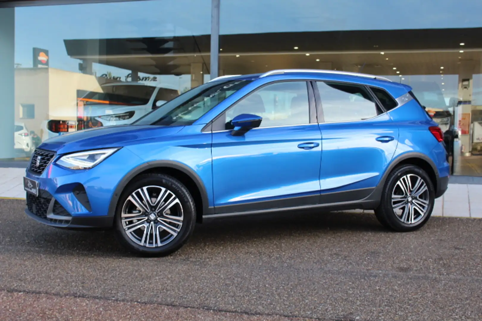 SEAT Arona 1.0 TSI S&S FR XM 115 Azul - 2