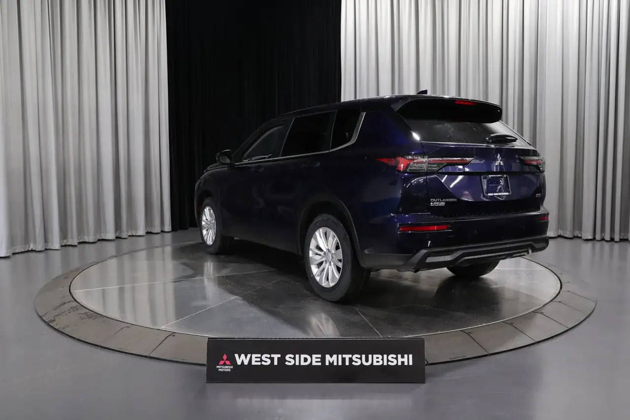 Mitsubishi Outlander снимка Mitsubishi Outlander