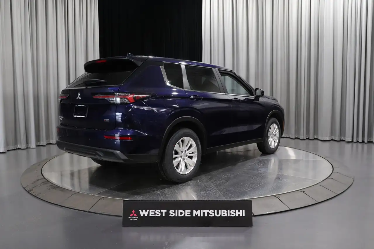 Mitsubishi Outlander снимка Mitsubishi Outlander