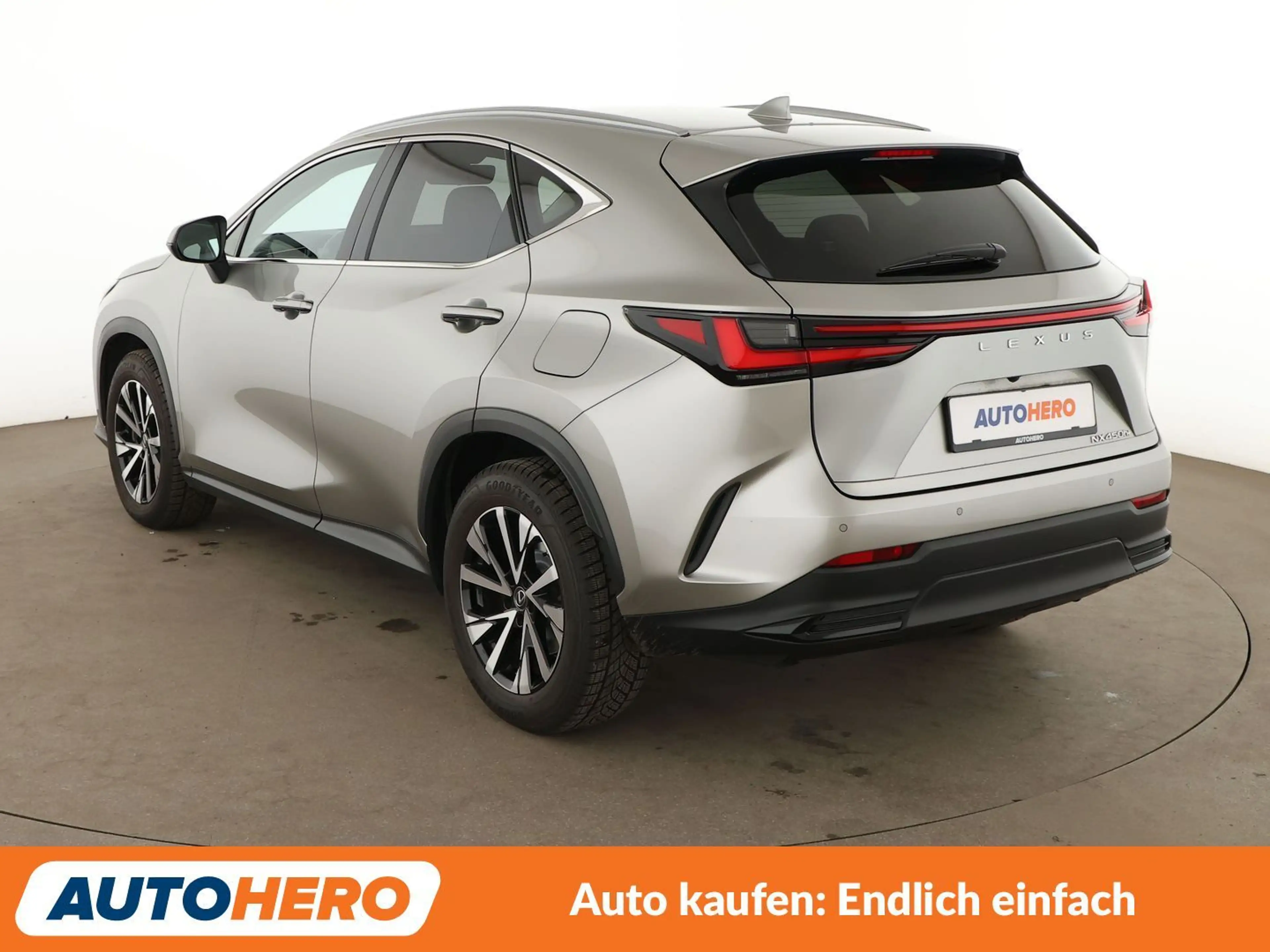 Lexus NX 450h+ NX 450h+ E-Four Aut.*NAVI*LED*ACC*360°*PDC*SHZ* — photo 4