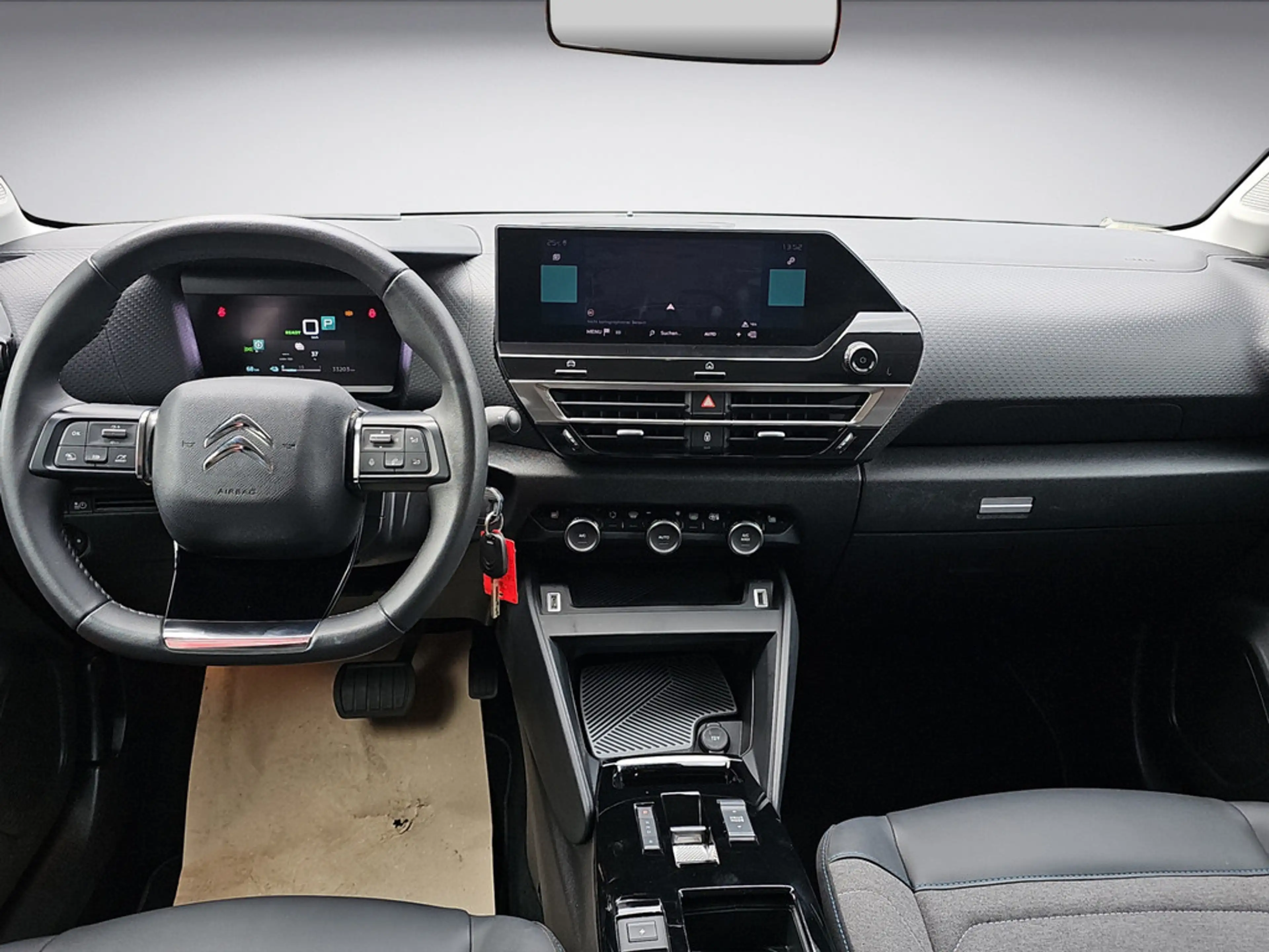Citroen E-C4 Electric — photo 12