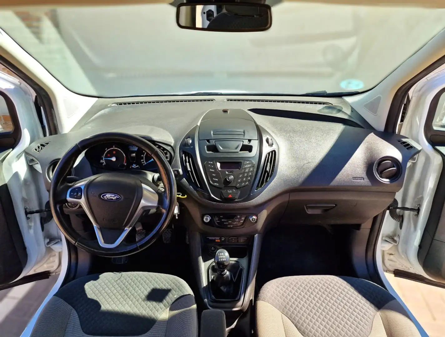 Ford Transit Courier Van 1.5TDCi Trend 75 Blanc - 2