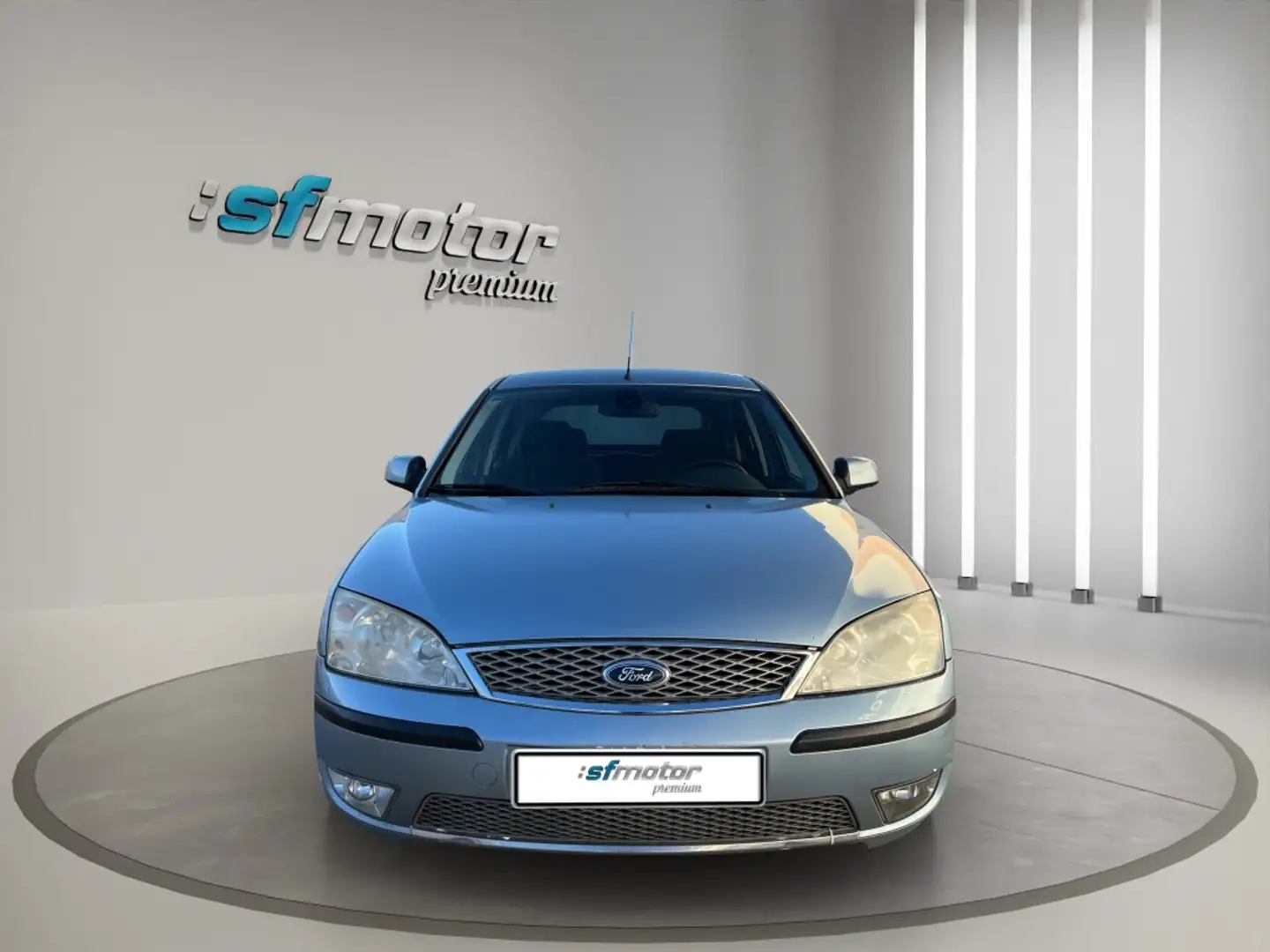 Ford Mondeo 2.0TDCi Ghia Grau - 2