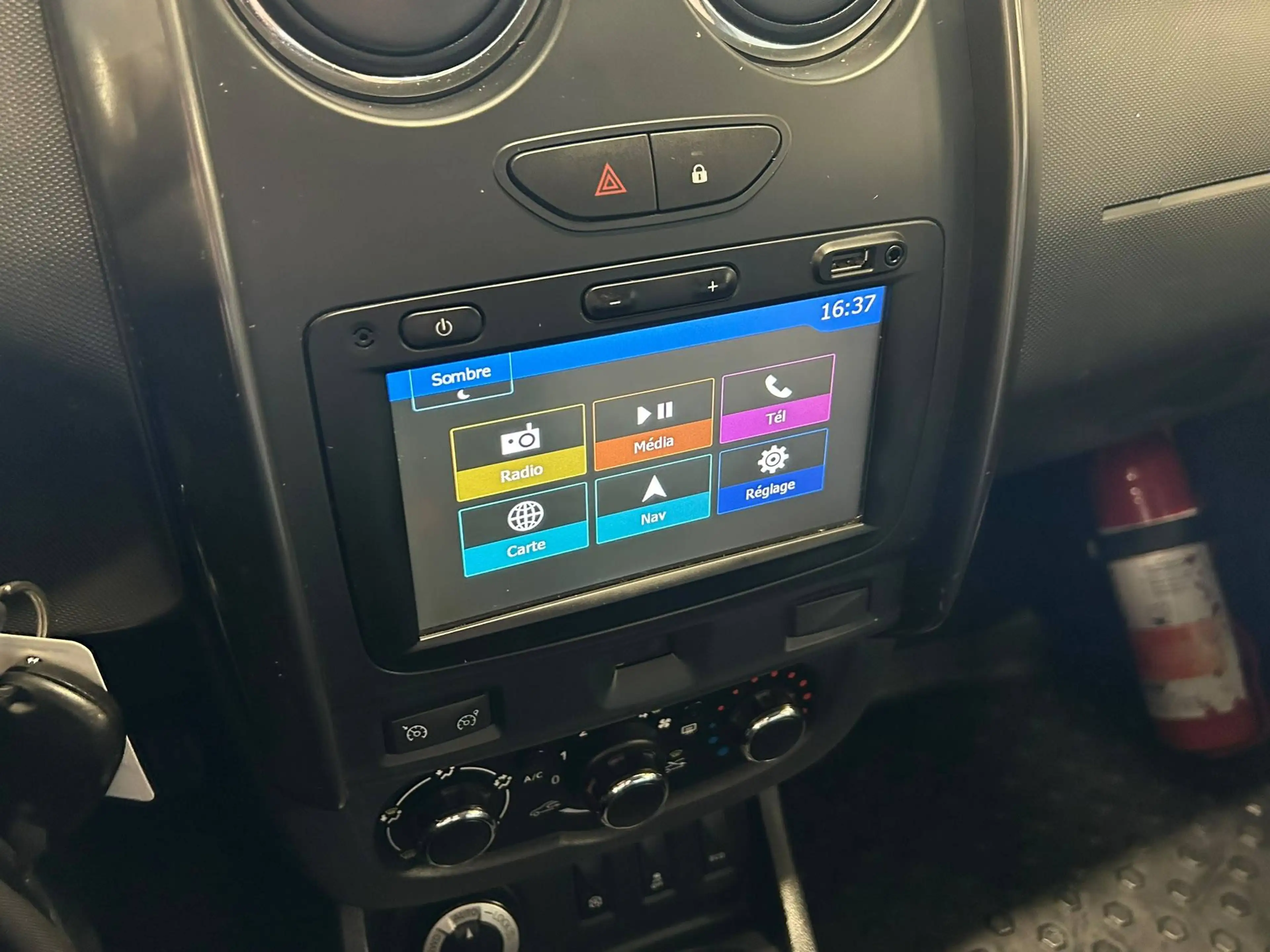 Dacia Duster 1.5 dCi 4x4 Prestige GPS Clim — photo 13