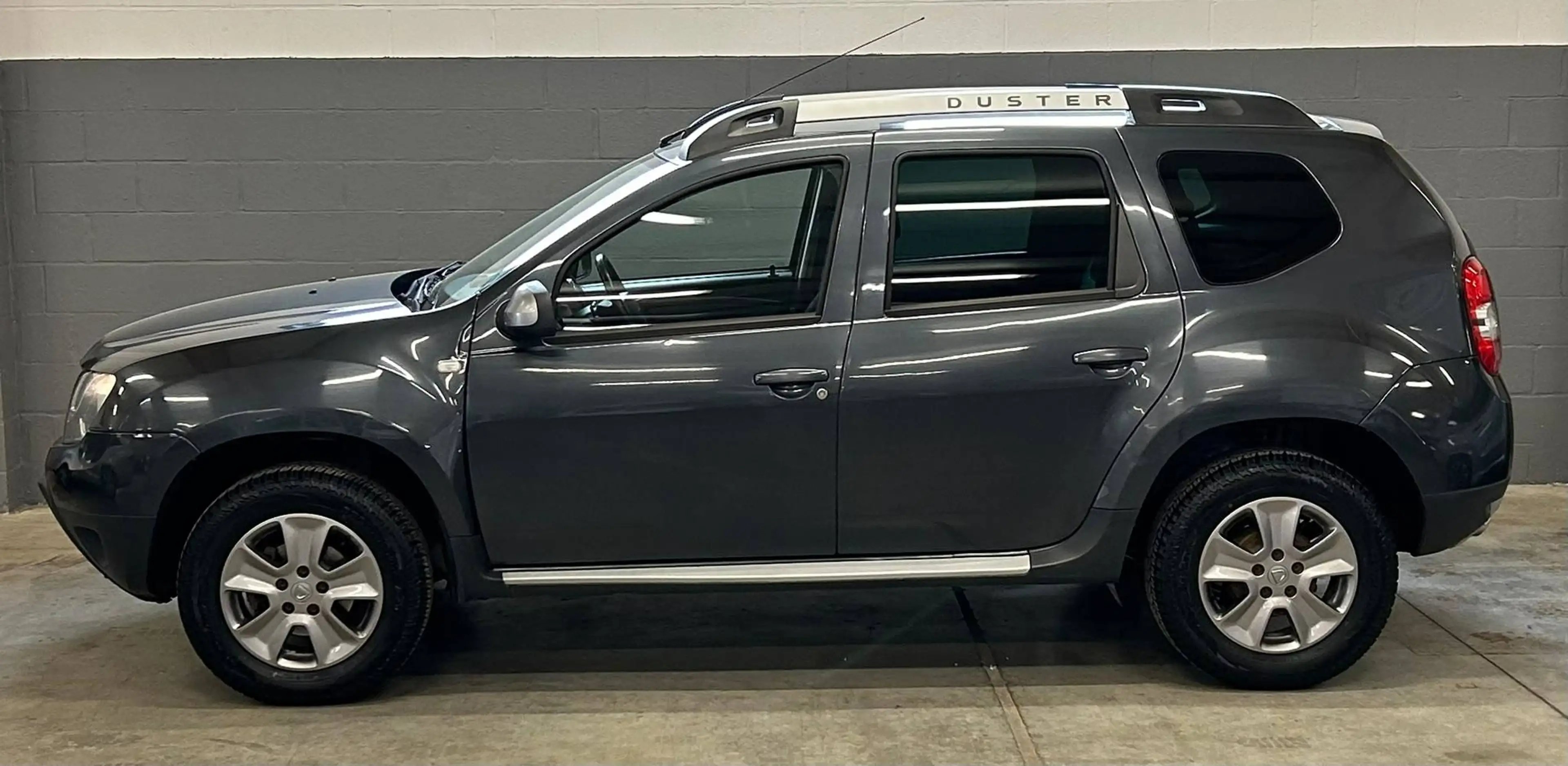 Dacia Duster 1.5 dCi 4x4 Prestige GPS Clim — photo 8