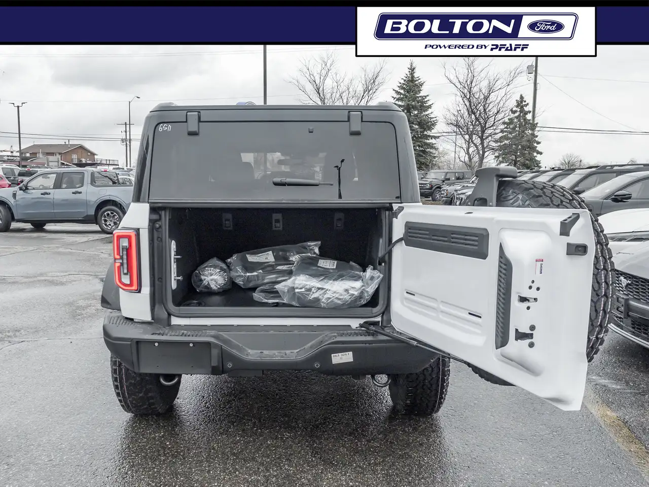 Ford Bronco снимка Ford Bronco