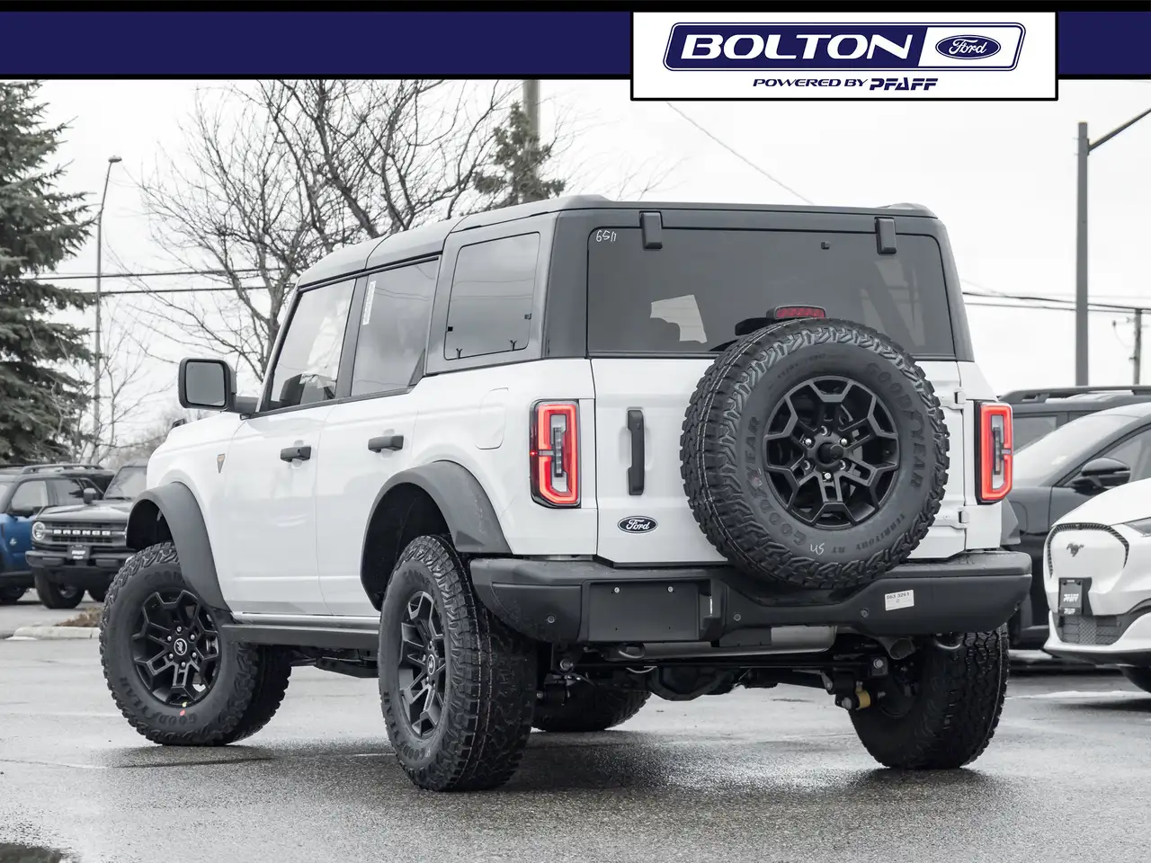 Ford Bronco снимка Ford Bronco