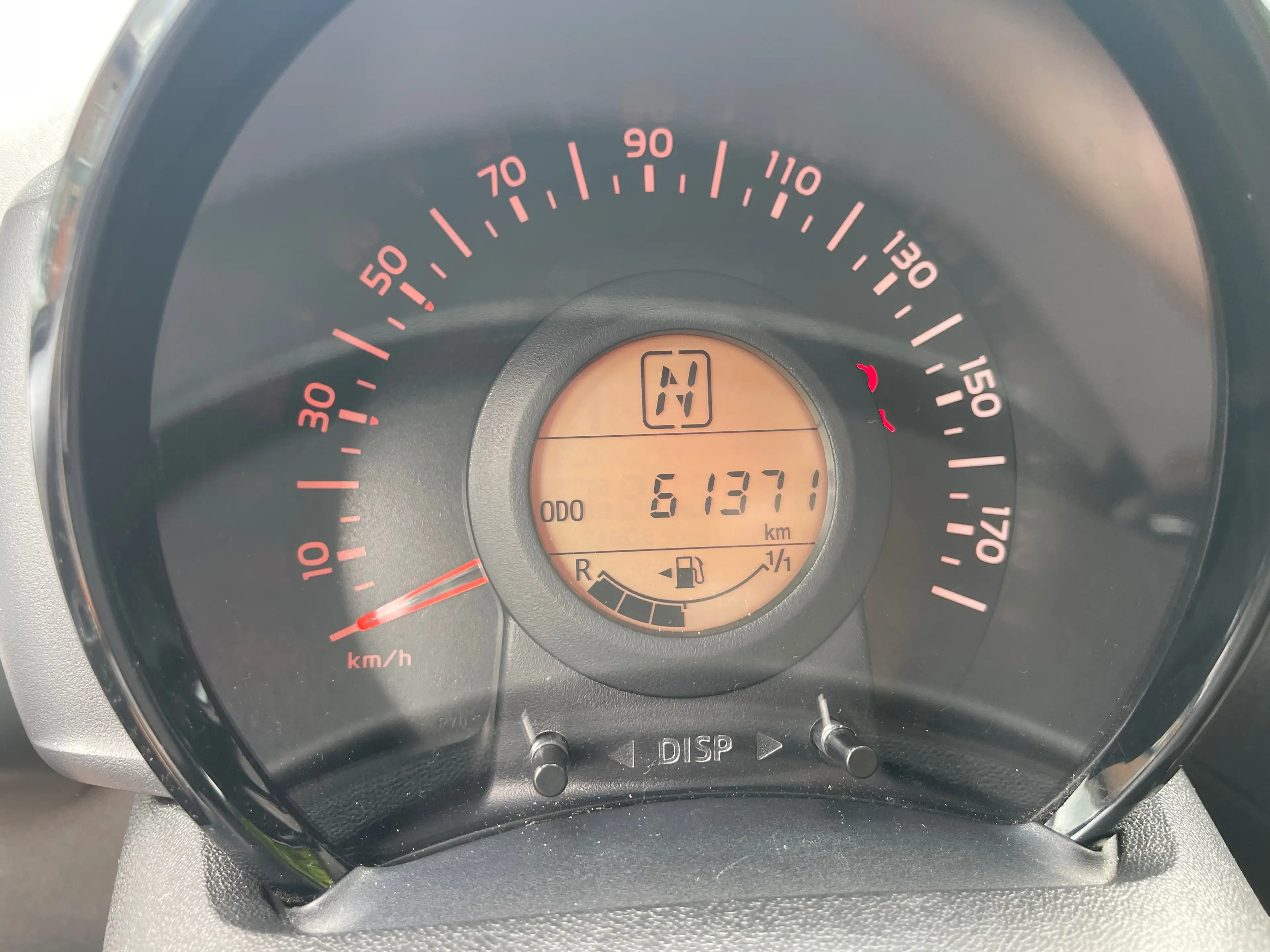 Peugeot 108 108 1.0 VTi Allure ETG — photo 15