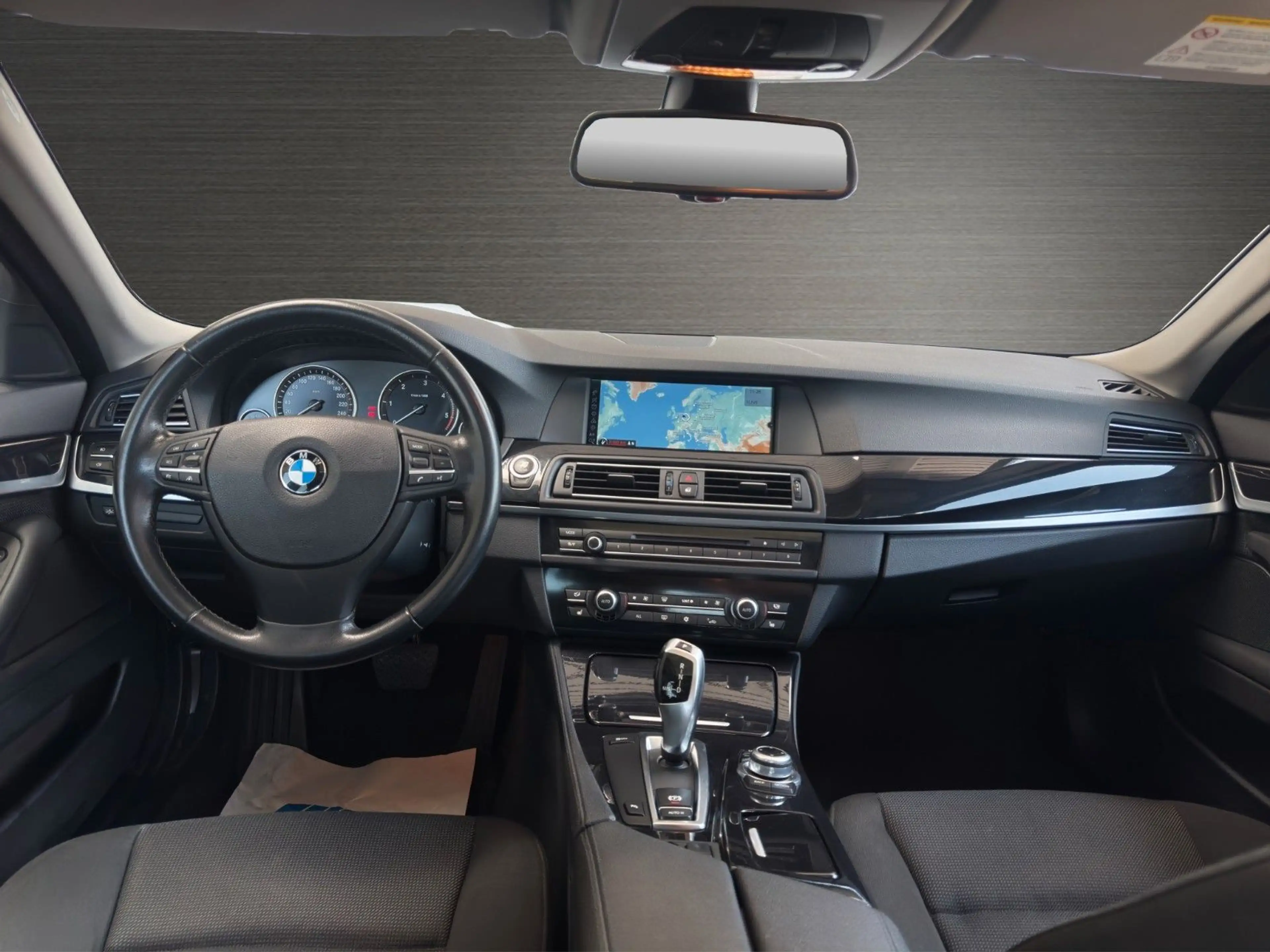BMW 525 d Lim Automatik PDC SHZ Navi Tempo Schieb. — photo 14