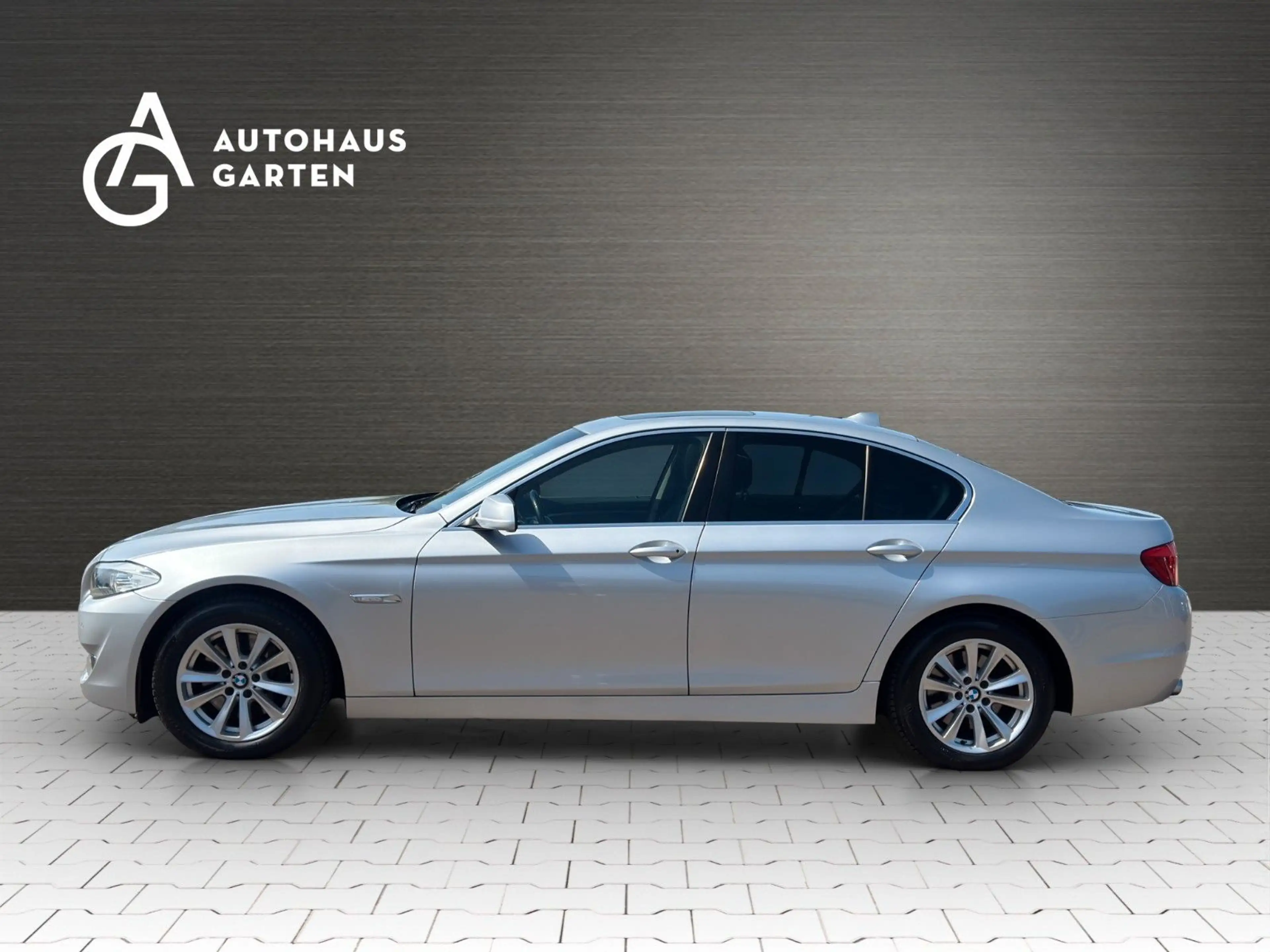 BMW 525 d Lim Automatik PDC SHZ Navi Tempo Schieb. — photo 2