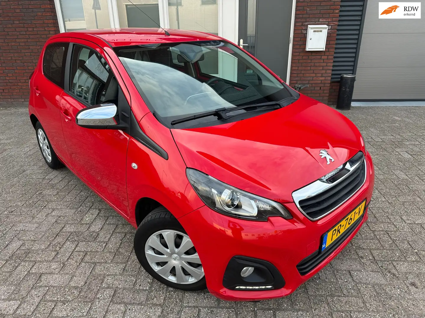 Peugeot 108 1.0 e-VTi Blue Lion / 5DRS / Airco / NAP Rood - 1