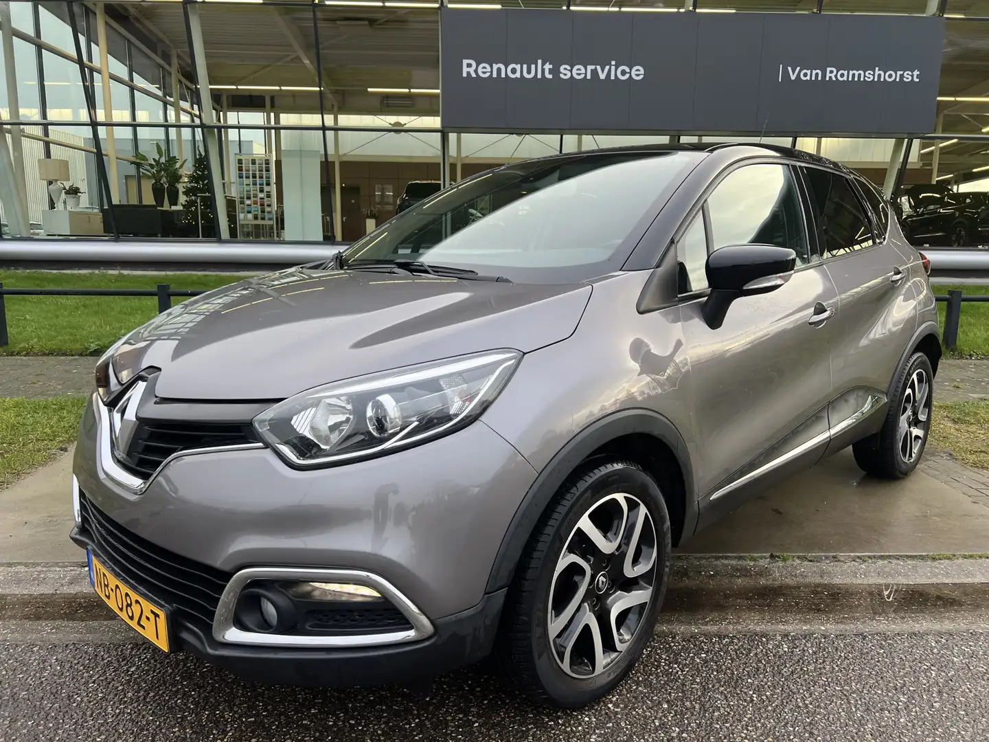 Renault Captur 0.9 TCe Dynamique / Dealer onderhouden / Trekhaak Grijs - 1