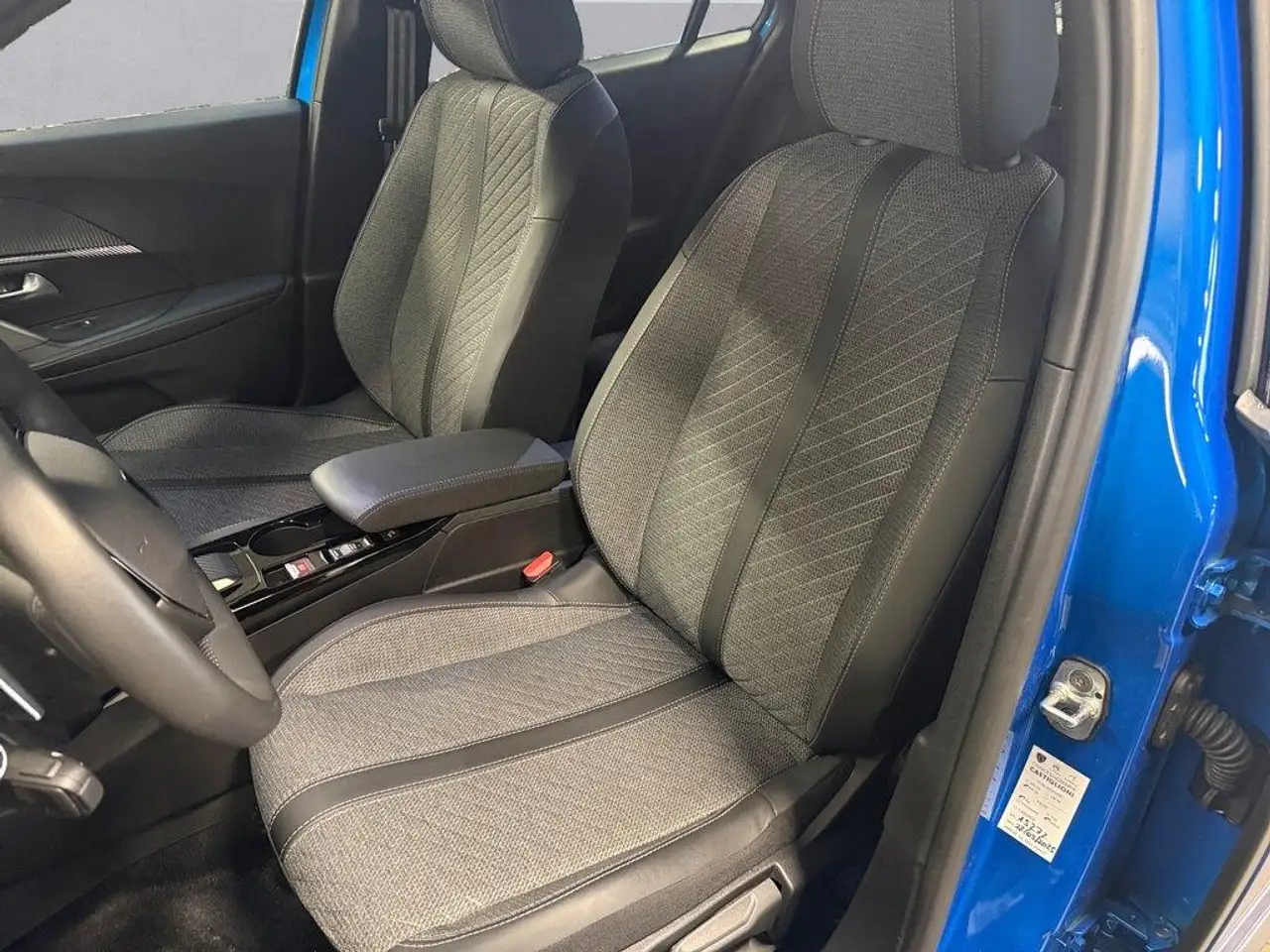 Peugeot 2008 1.2 puretech Allure s&s 130cv eat8 10