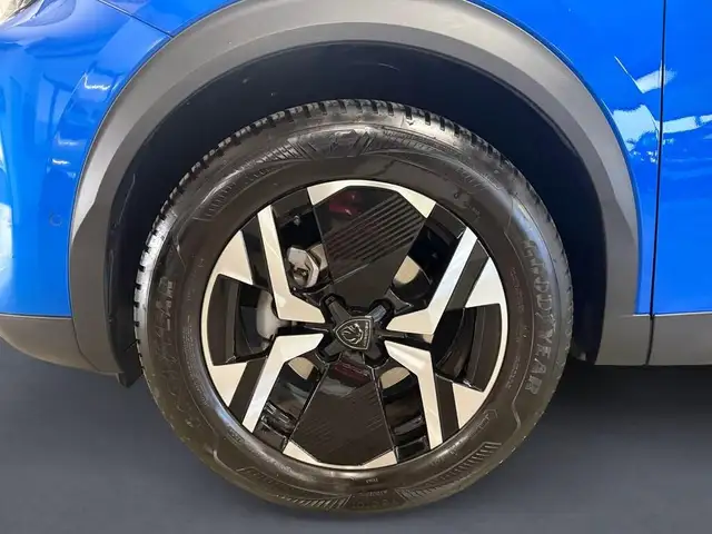 Peugeot 2008 view 9