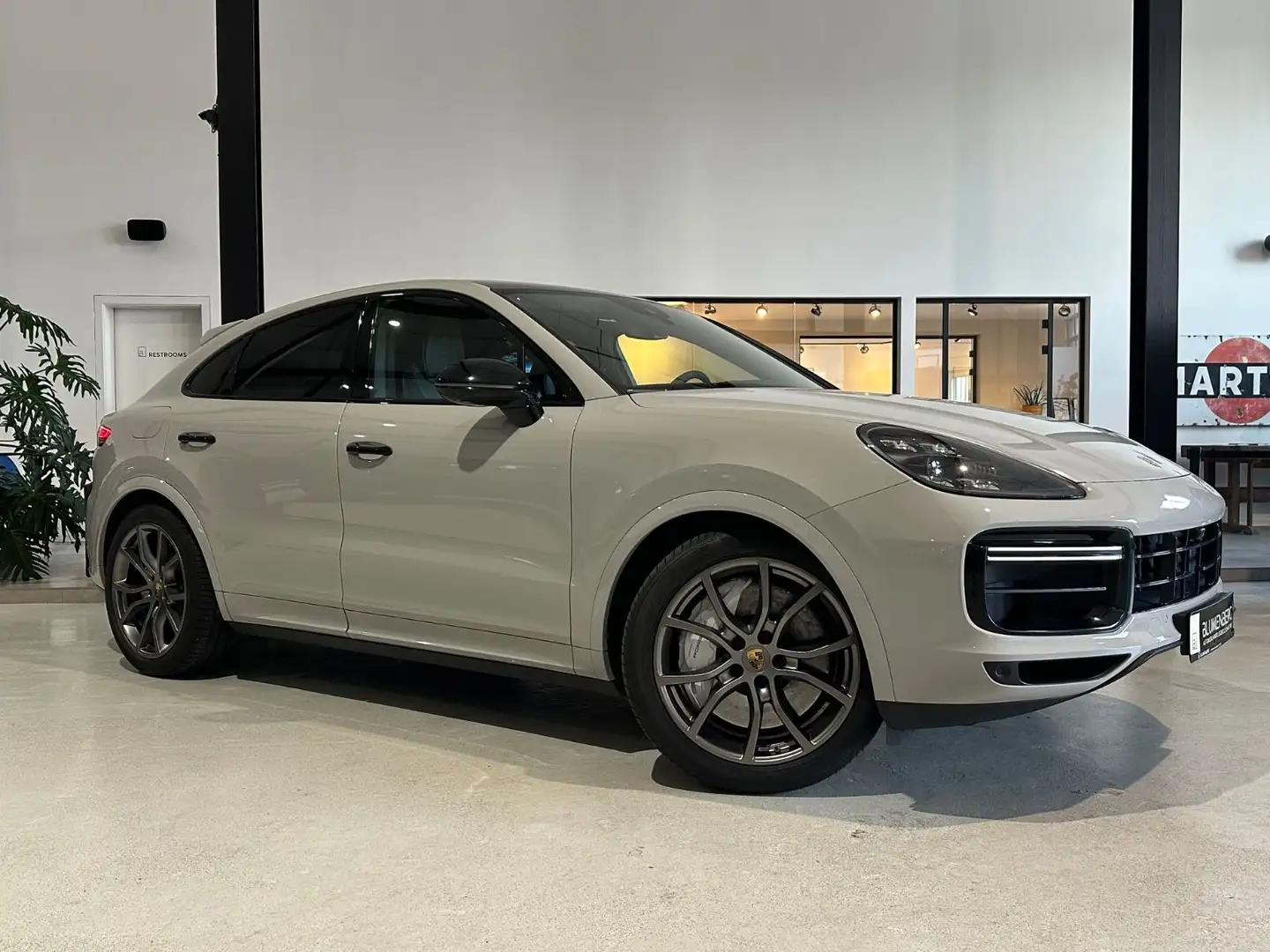Porsche Cayenne Coupe Turbo *Soft-Close,PDCC,Pano,21"* Gris - 2