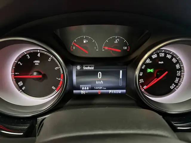 Opel Astra view 12