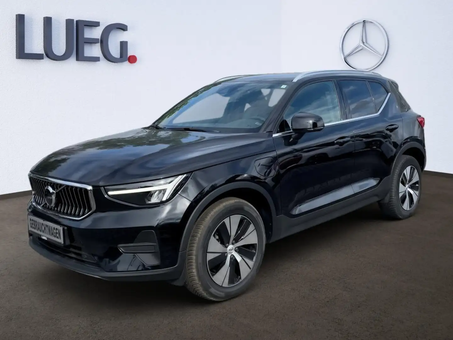 Volvo XC40 XC 40 T4 2WD Plus Bright Plug-In NAVI+LED+KAMERA Schwarz - 2