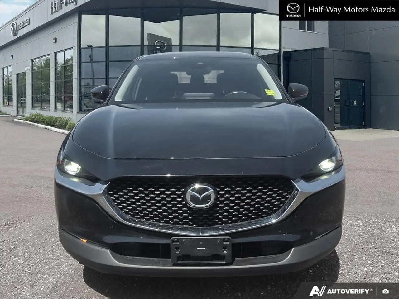 Mazda CX-30 photo Mazda CX-30