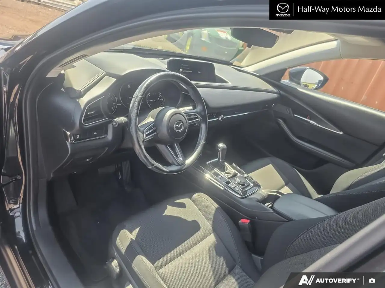 Mazda CX-30 photo Mazda CX-30