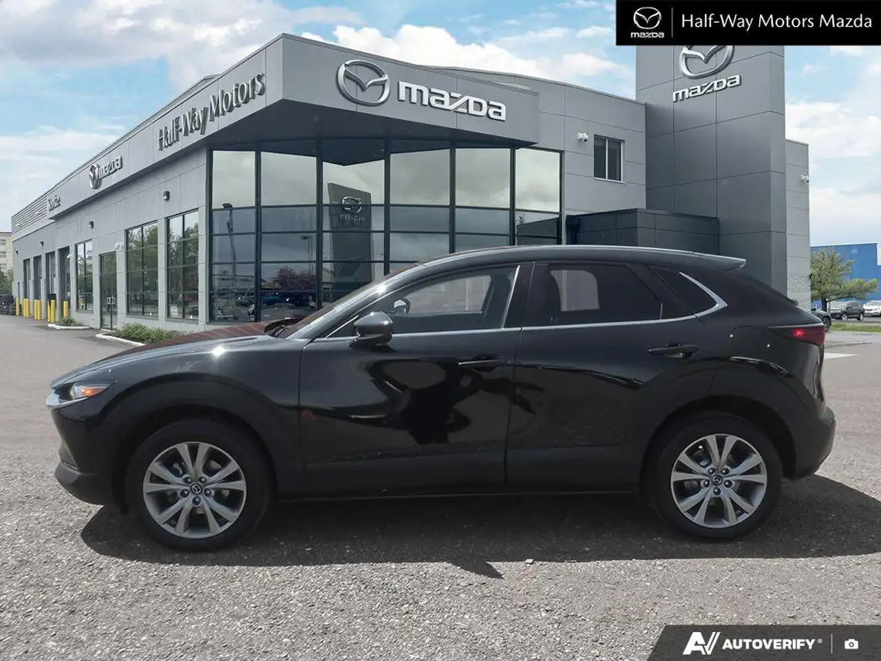 Mazda CX-30 photo Mazda CX-30