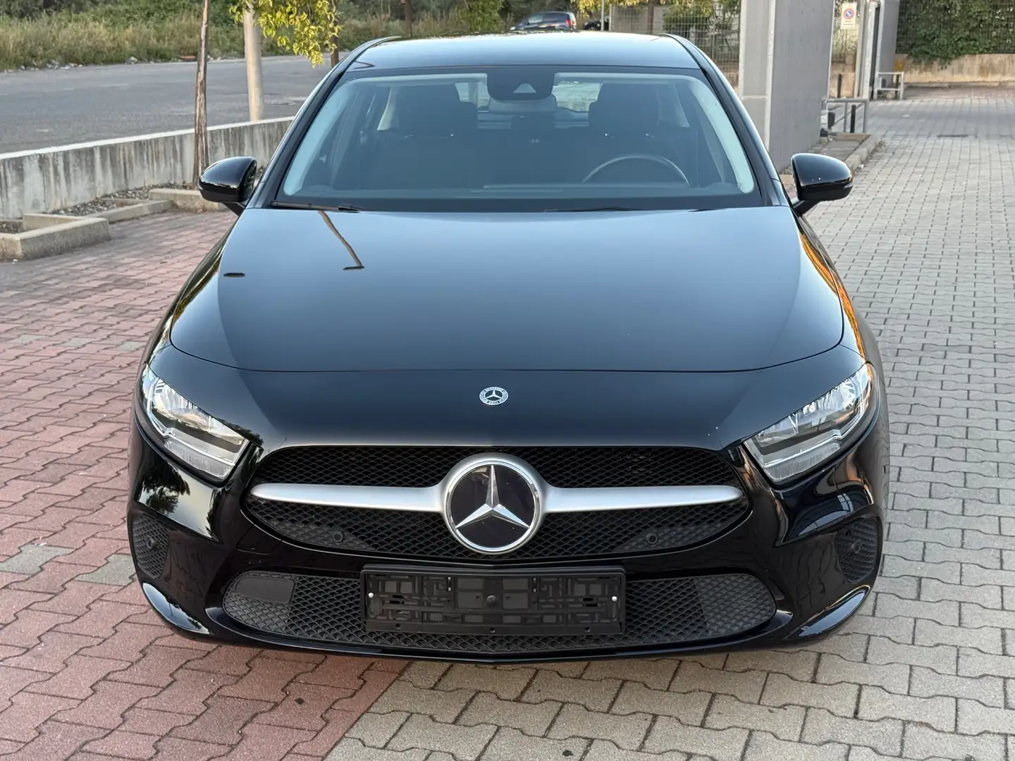 Mercedes-Benz A 180 d Executive Zwart - 1
