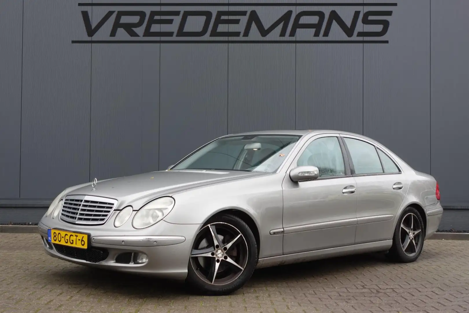 Mercedes-Benz E 320 CDI Avantgarde Grijs - 1