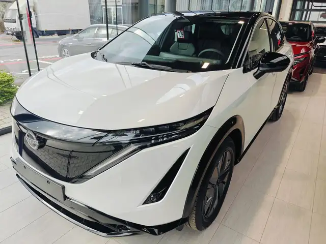 Nissan Ariya 87 kWh Advance 2WD + Vision Tech + 22 KW charger