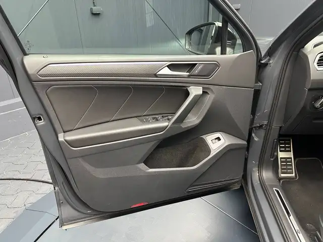 Volkswagen Tiguan view 13