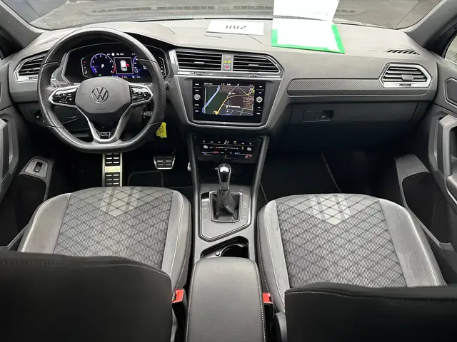 Volkswagen Tiguan view 12
